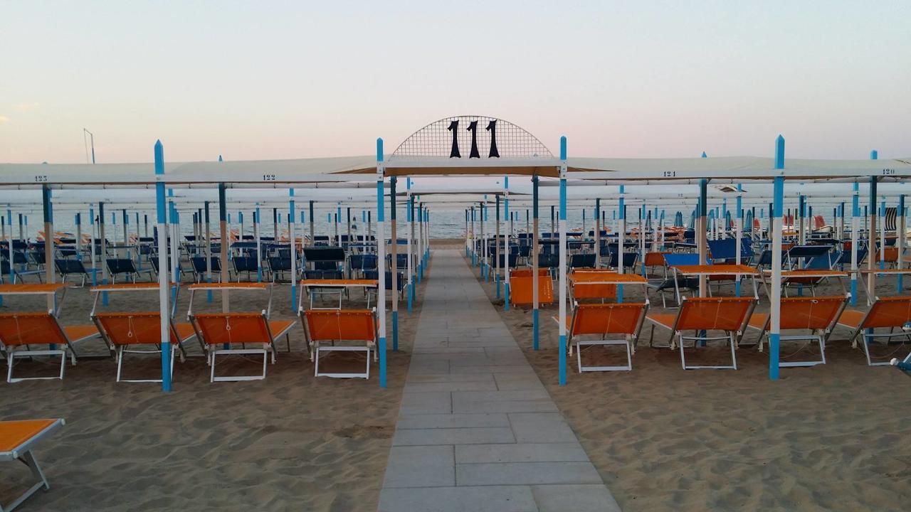 Residence Il Tulipano Riccione Zewnętrze zdjęcie